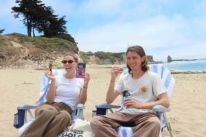 two people snacking on roasted seaweed snacks 